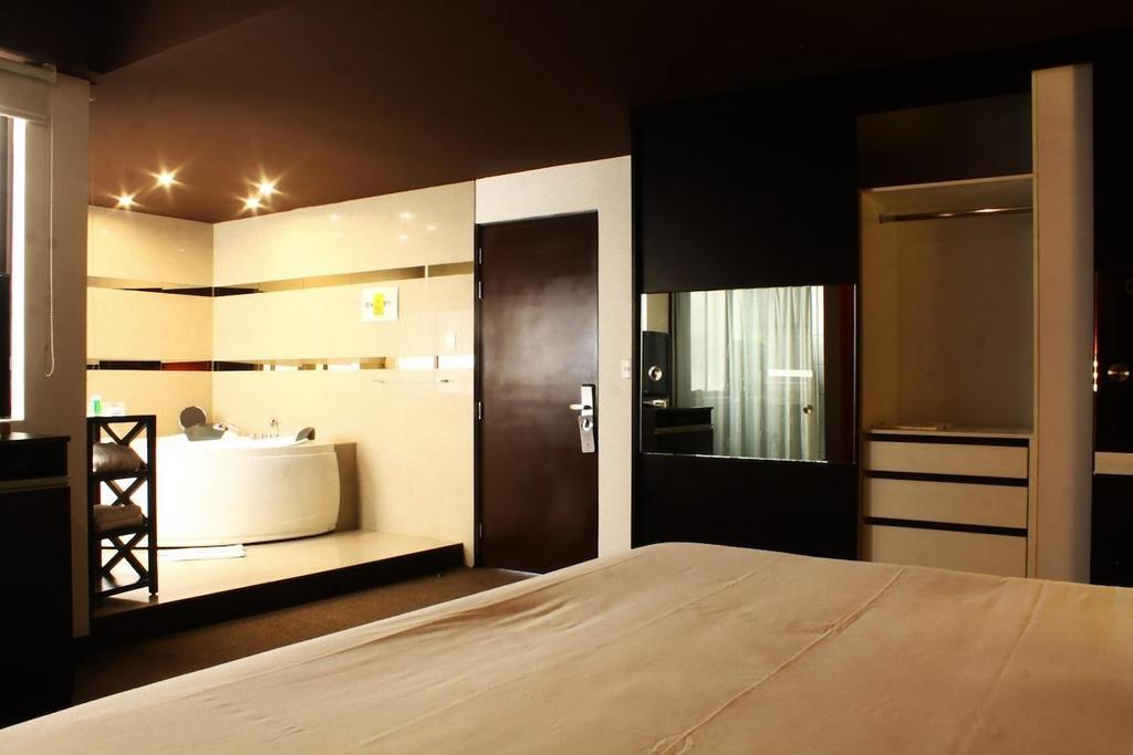 Hotel Ginebra Lima Buitenkant foto